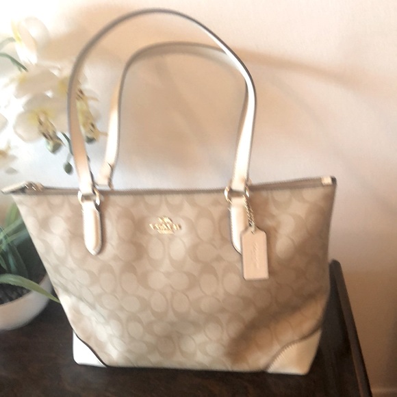 Coach Monogram Tote - Picture 1 of 6